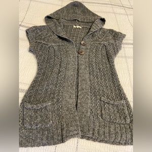 Two button sweater with hood, knitted material